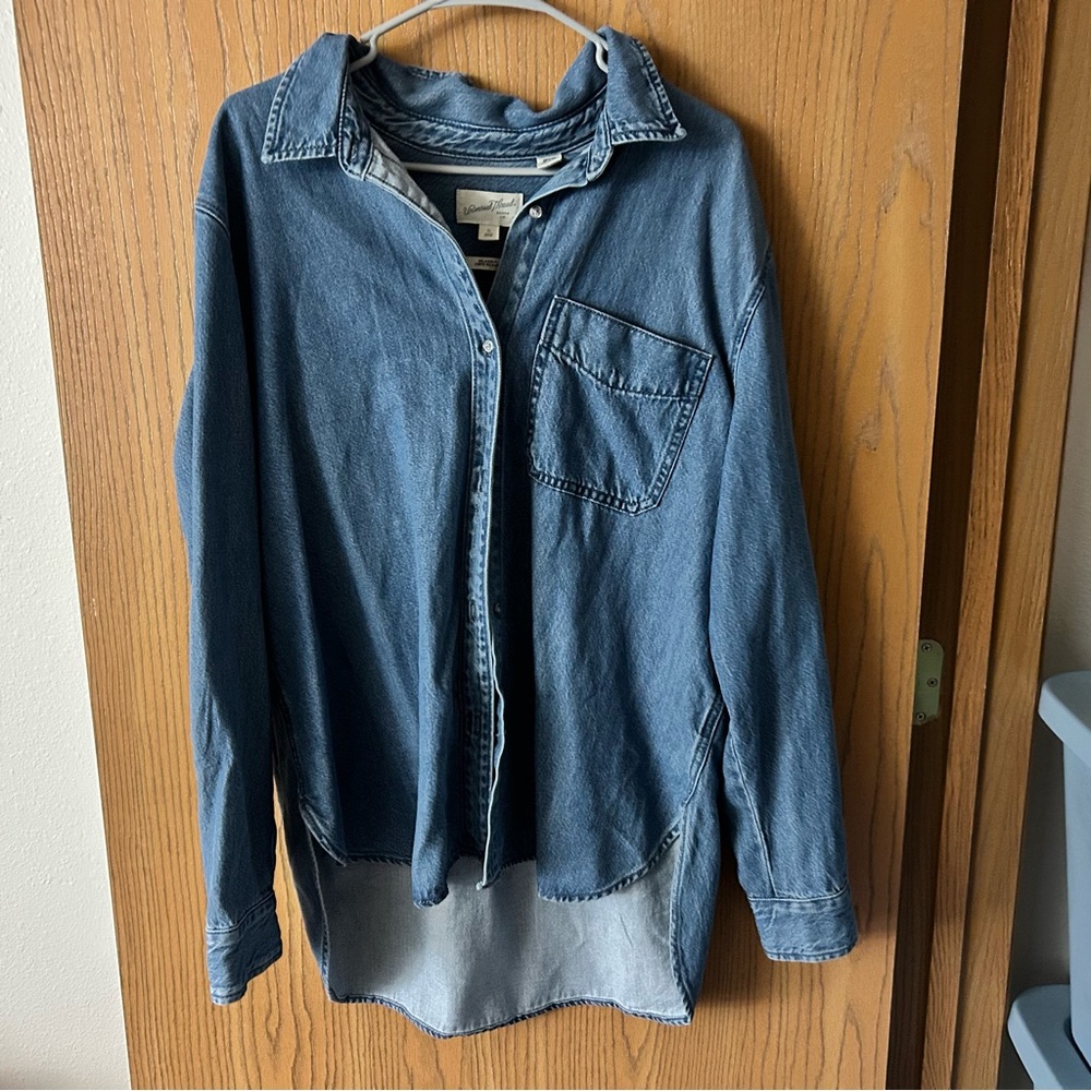 Universal Thread Relaxed Fit Denim Button Up